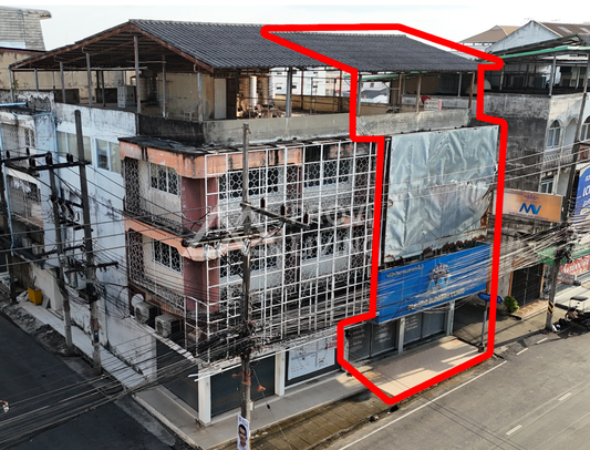 Urgent Sale: Commercial Building in Surat Thani. 3.5-story building, Aomsin Soi.