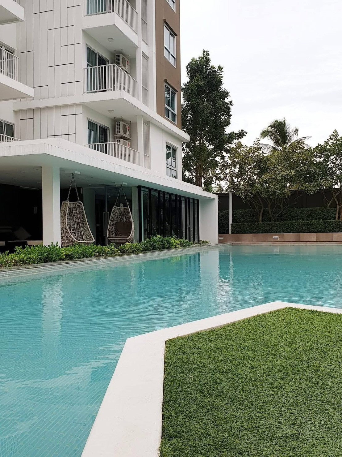 ขายคอนโด Dcondo CoCo by Sansiri คอนโดสุราษฎร์ ห้องมุม ชั้น 8 วิวห้าง ตรงข้ามเซ็นทรัล ทำเลศักยภาพสูง