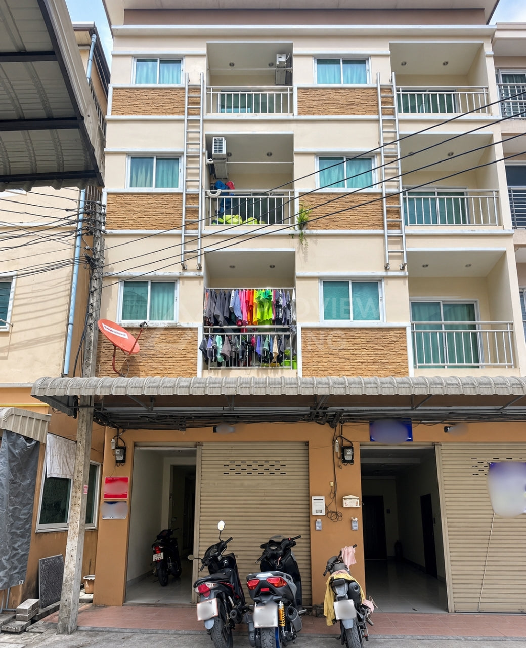 ขายหอพัก 4 ชั้น ซอยปากหมา @ราชภัฏสุราษฎร์ธานี ขนาด 16 ตร.ว. 10 ห้องนอน พร้อมห้องน้ำในตัวทุกห้อง