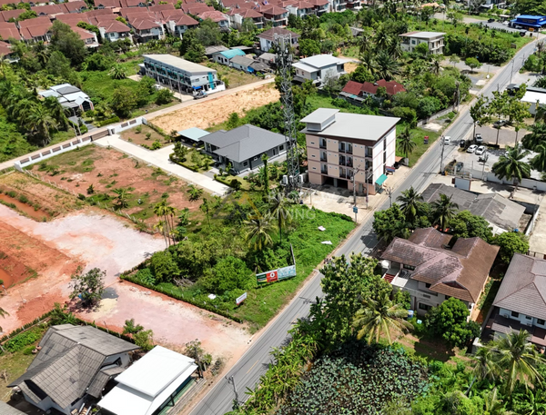 [For Sale] BS-04 Land size 268.7 sq.wa. 39 m. wide frontage. Opposite the boat noodle shop. Special discount for purchasing the entire plot. Suratthani.