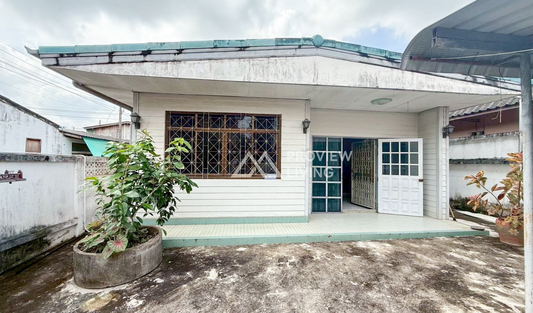 [ขายด่วน] บ้านเดี่ยวชั้นเดียว ห้องมุม ซอย ชนเกษม 27 และ ศรีเกษม 24 | 49.7 ตร.วา | 2 ห้องนอน 1 ห้องน้ำ 2 จอดรถ