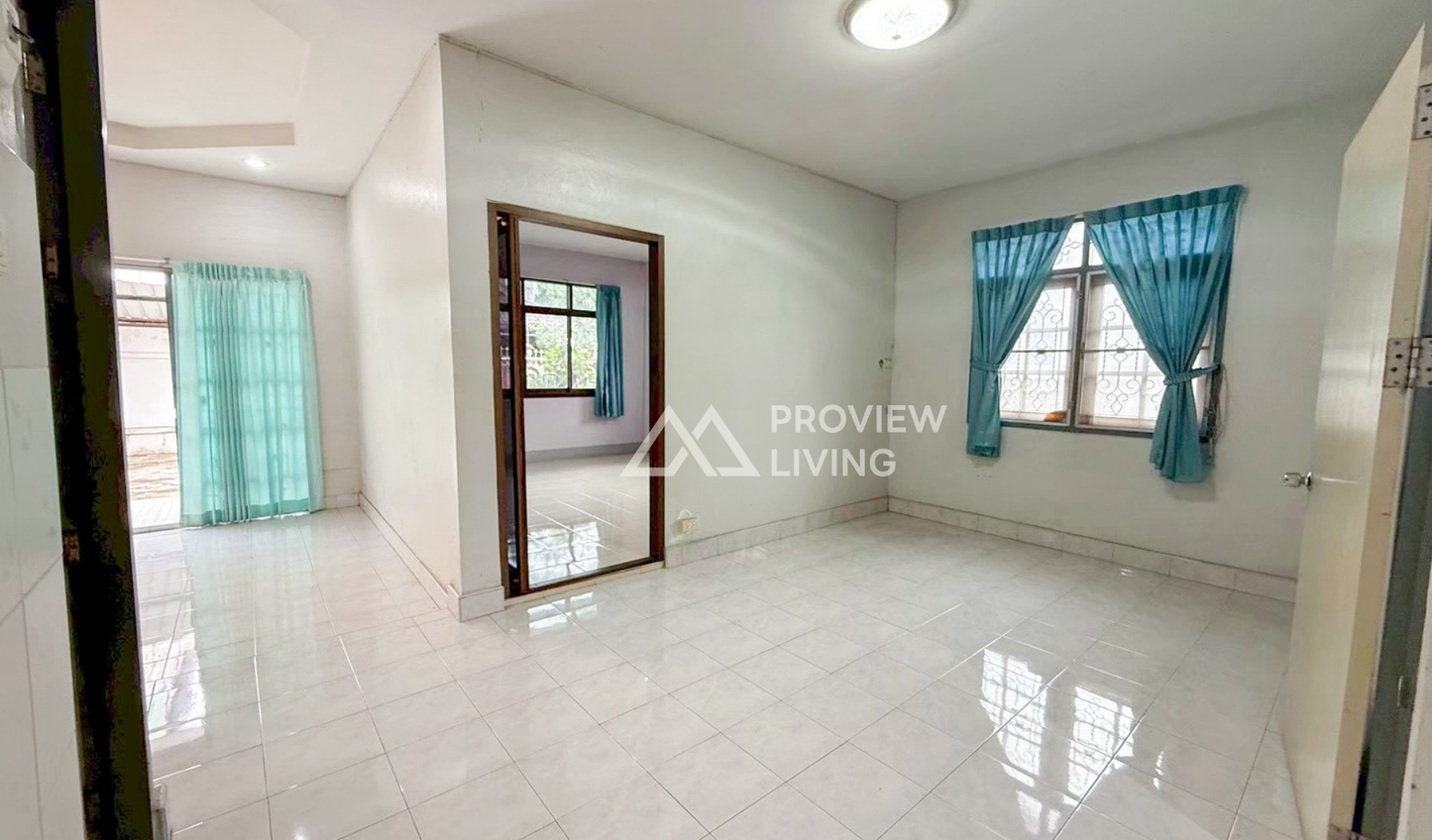 [ขายด่วน] บ้านเดี่ยวชั้นเดียว ห้องมุม ซอย ชนเกษม 27 และ ศรีเกษม 24 | 49.7 ตร.วา | 2 ห้องนอน 1 ห้องน้ำ 2 จอดรถ