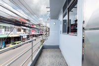 [FOR SALE] 2-storey shophouse, 2 units. Each unit has 2 bedrooms, 2 bathrooms. Total size 30.2 sq.wa. Soi Nok 13. Near Suratthani School, Government Complex, and Suratthani Technical College.