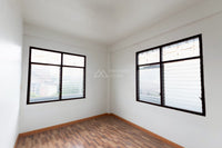 [Reserved] 3-story dormitory, 8 bedrooms, 4 bathrooms, 21.9 sq. wah. Located 200 meters from the back gate of the provincial school. Good location, great value for 3.X million baht. Surat Thani.