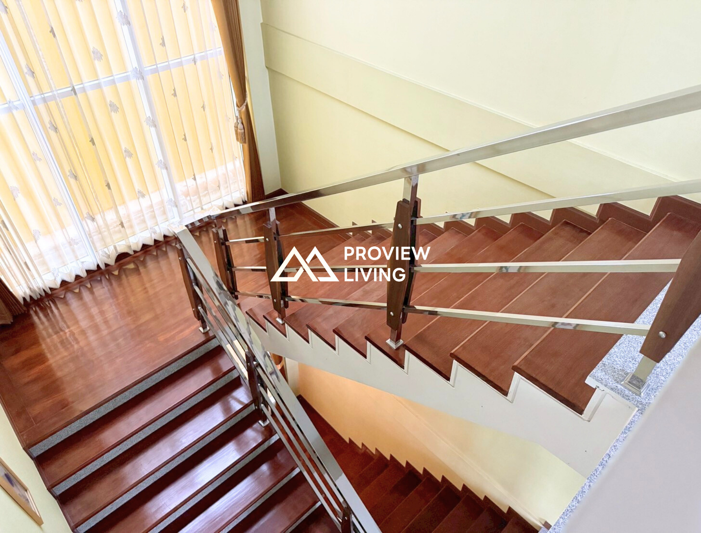 [ขายด่วน] อาคารพาณิชย์ 2 คูหา ขนาด 50 ตร.วา 4 ห้องนอน 5 ห้องน้ำ แถมแอร์ 6 ตัว ใกล้ที่ว่าการอำเภอคีรีรัฐนิคม ราคา 6.XX ลบ.