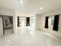 Urgent sale! 3-bedroom, 2-bathroom detached house in Soi Sriwichai 16, near Surat Thani Hospital. Fully furnished. Special price 2.2X million!