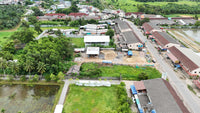Urgent Sale! Golden Opportunity for Investors! Surat Thani land on Tapi River, 4 rai, 2 ngan, 56.5 sq. wah. Excellent location, good shape, suitable for building a house, villa, or resort. Price negotiable.