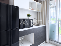 Dcondo CoCo by Sansiri for sale, a corner unit on the 8th floor with a mall view. Located directly opposite Central, this condo in Surat Thani offers high potential. 1 bed, 1 bath.