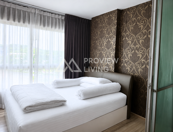 Dcondo CoCo by Sansiri for sale, a corner unit on the 8th floor with a mall view. Located directly opposite Central, this condo in Surat Thani offers high potential. 1 bed, 1 bath.