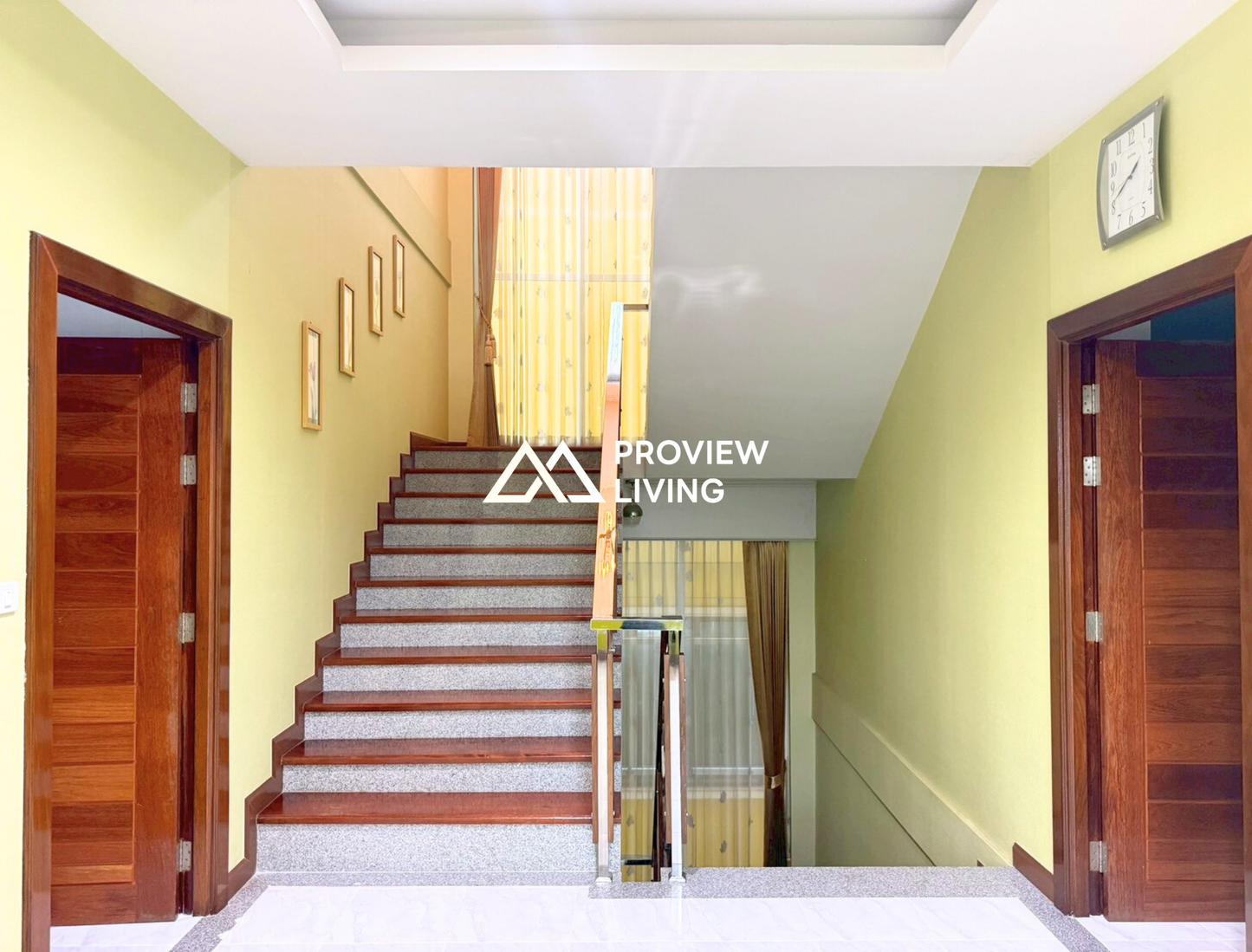 [ขายด่วน] อาคารพาณิชย์ 2 คูหา ขนาด 50 ตร.วา 4 ห้องนอน 5 ห้องน้ำ แถมแอร์ 6 ตัว ใกล้ที่ว่าการอำเภอคีรีรัฐนิคม ราคา 6.XX ลบ.