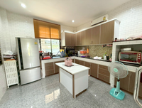 [Urgent Sale!] 2-storey detached house on 220 sq.wah land – Khun Thale Soi 3, Surat Thani, near Surat Thani Rajabhat University and Prince of Songkla University Surat Thani Campus. 4 beds, 3 baths.