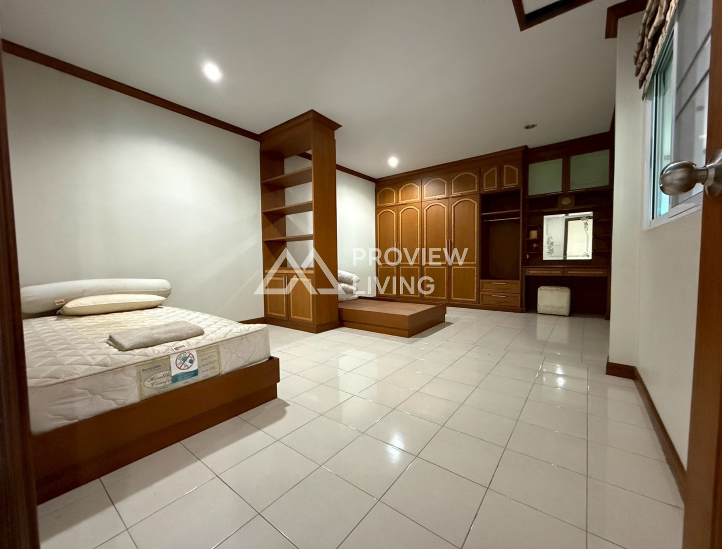 [ขายด่วน] อาคารพาณิชย์ 2 คูหา ขนาด 63.4 ตร.วา ตรงข้ามโรงเรียนวัดท่าไหร่ ใกล้กับตลาดท่าทอง ราคา 9.XX ลบ.