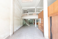 [For Sale] Land with 3.5-story building + rooftop, 32.7 sq. wah, 2 units, at the entrance of Soi Karunrat 15. Downtown location, can be renovated into a hostel.* Surat Thani, 3 beds, 3 baths.