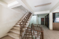 [For Sale] Land with 3.5-story building + rooftop, 32.7 sq. wah, 2 units, at the entrance of Soi Karunrat 15. Downtown location, can be renovated into a hostel.* Surat Thani, 3 beds, 3 baths.