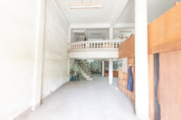 [For Sale] Land with 3.5-story building + rooftop, 32.7 sq. wah, 2 units, at the entrance of Soi Karunrat 15. Downtown location, can be renovated into a hostel.* Surat Thani, 3 beds, 3 baths.