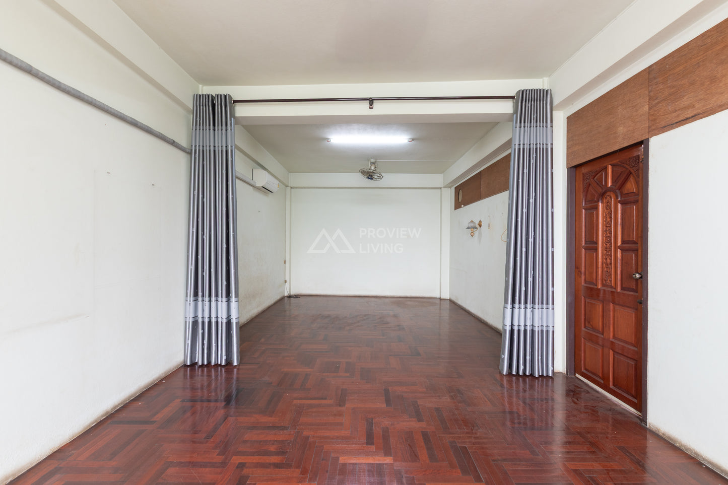 [ขาย] ที่ดินพร้อมตึก 3 ชั้นครึ่ง + ดาดฟ้า ขนาด 32.7 ตร.วา 2 คูหา ปากซอยการุณราษฎร์ 15 ทำเลใจกลางเมือง รีโนเวทเป็นโฮสเทลได้ ราคา 1X ลบ.*