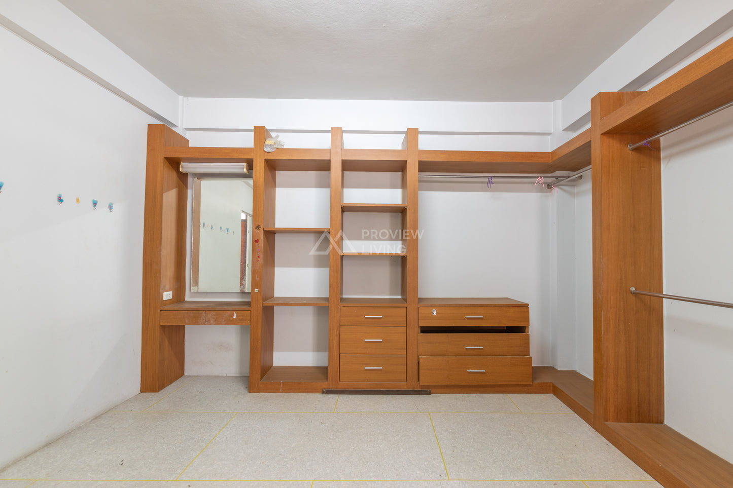 [ขาย] ที่ดินพร้อมตึก 3 ชั้นครึ่ง + ดาดฟ้า ขนาด 32.7 ตร.วา 2 คูหา ปากซอยการุณราษฎร์ 15 ทำเลใจกลางเมือง รีโนเวทเป็นโฮสเทลได้ ราคา 1X ลบ.*