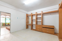 [For Sale] Land with 3.5-story building + rooftop, 32.7 sq. wah, 2 units, at the entrance of Soi Karunrat 15. Downtown location, can be renovated into a hostel.* Surat Thani, 3 beds, 3 baths.