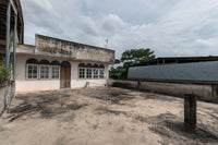 [For Sale] Land with 3.5-story building + rooftop, 32.7 sq. wah, 2 units, at the entrance of Soi Karunrat 15. Downtown location, can be renovated into a hostel.* Surat Thani, 3 beds, 3 baths.