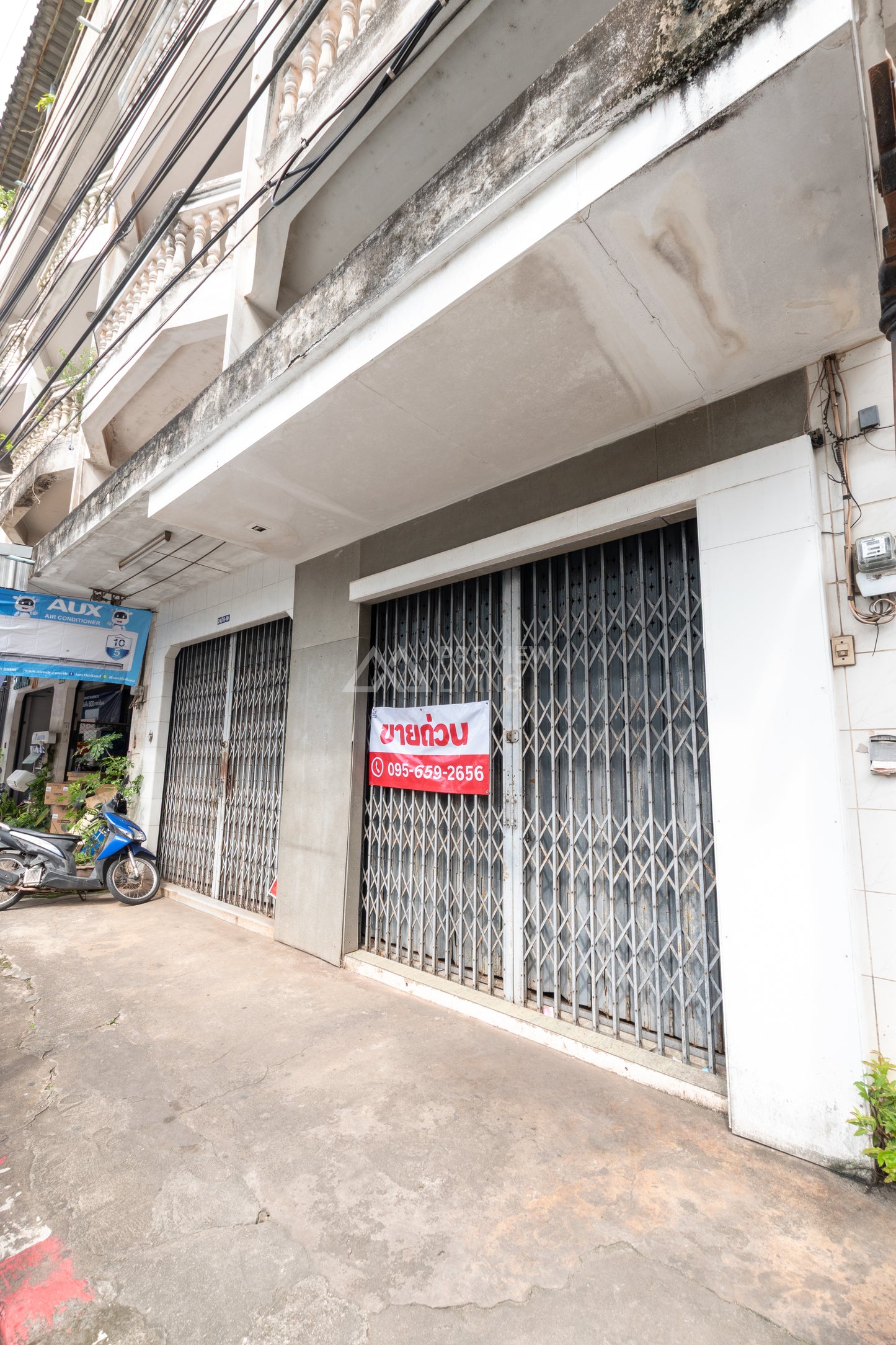 [ขาย] ที่ดินพร้อมตึก 3 ชั้นครึ่ง + ดาดฟ้า ขนาด 32.7 ตร.วา 2 คูหา ปากซอยการุณราษฎร์ 15 ทำเลใจกลางเมือง รีโนเวทเป็นโฮสเทลได้ ราคา 1X ลบ.*