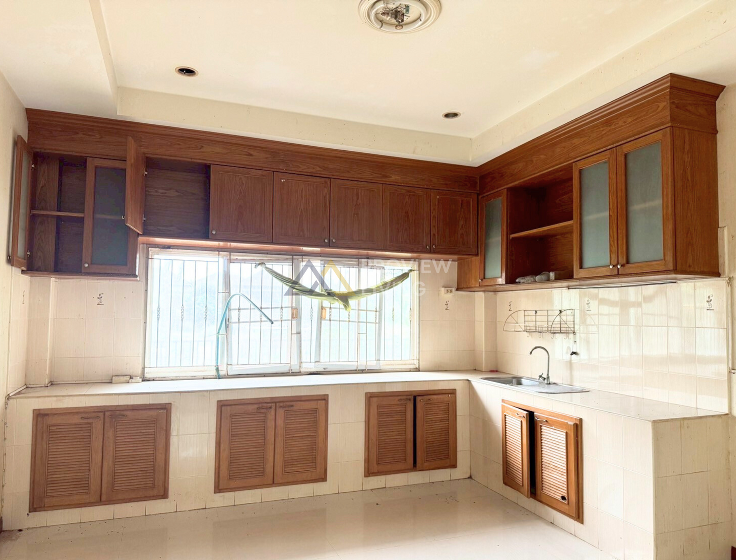 [ขายด่วน] คุ้มที่สุด! บ้านเดี่ยว 2 ชั้น 4 นอน 3 น้ำ บางชุมโถ ใกล้ทั้งเซ็นทรัล และโลตัสสุราษฎร์ธานี พื้นที่กว้างขนาด 116 ตร.ว. หน้ากว้าง 16 ลึก 28