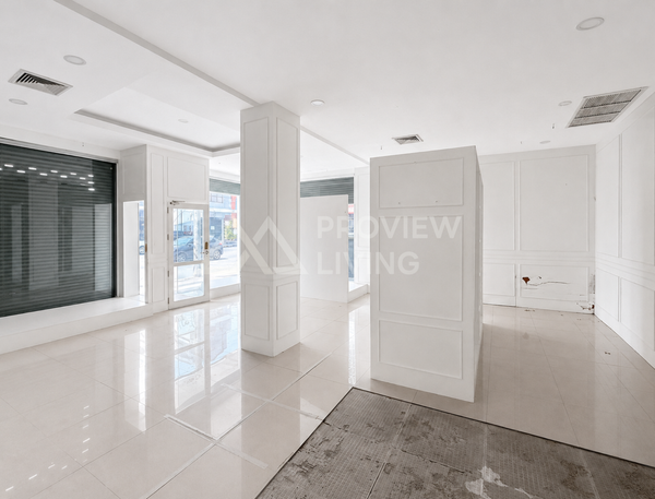 [For Rent] 3.5-story commercial building, Rat Uthit Road, 39.2 square wah. Rent 40,000/month (minimum 6-month lease). Surat Thani.