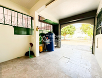 Urgent sale! Townhome in Surat Thani, 2 stories, newly renovated, near Ploenpetch Hotel, 1 bed, 2 baths.