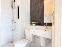 Dcondo CoCo by Sansiri for sale, a corner unit on the 8th floor with a mall view. Located directly opposite Central, this condo in Surat Thani offers high potential. 1 bed, 1 bath.