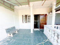 Urgent sale! Townhome in Surat Thani, 2 stories, newly renovated, near Ploenpetch Hotel, 1 bed, 2 baths.