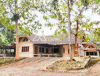 Urgent sale: Land in Surat Thani with resort, 7 rai 2 ngan 58 square wah, near Suan Mokkhaphalaram Temple, near Chaiya Highway, and near Lemad Subdistrict Health Promoting Hospital.