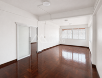 [For Rent] 3.5-story commercial building, Rat Uthit Road, 39.2 square wah. Rent 40,000/month (minimum 6-month lease). Surat Thani.