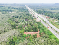 Urgent sale: Land in Surat Thani with resort, 7 rai 2 ngan 58 square wah, near Suan Mokkhaphalaram Temple, near Chaiya Highway, and near Lemad Subdistrict Health Promoting Hospital.
