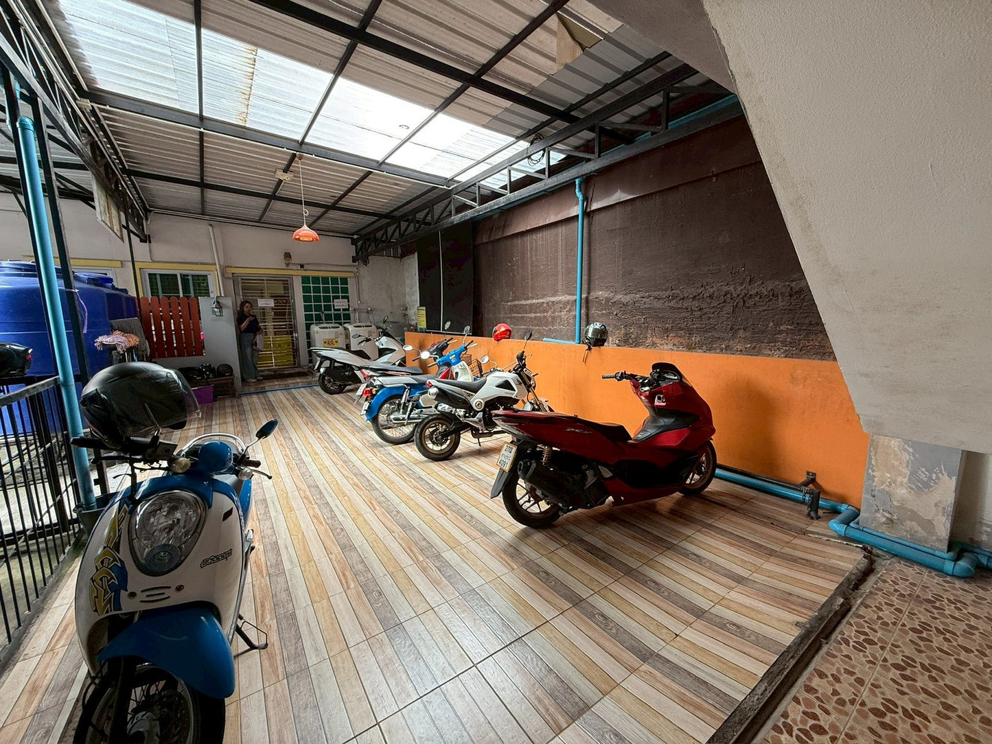 [ขายด่วน] หอพัก ซอยพิเศษ ม.อ. ผู้เช่าเต็มทั้งปี ขนาด63.2 ตร.ว.38 ห้องนอน พร้อมห้องน้ำในตัวทุกห้อง