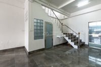 [FOR SALE] 2-storey shophouse, 2 units. Each unit has 2 bedrooms, 2 bathrooms. Total size 30.2 sq.wa. Soi Nok 13. Near Suratthani School, Government Complex, and Suratthani Technical College.