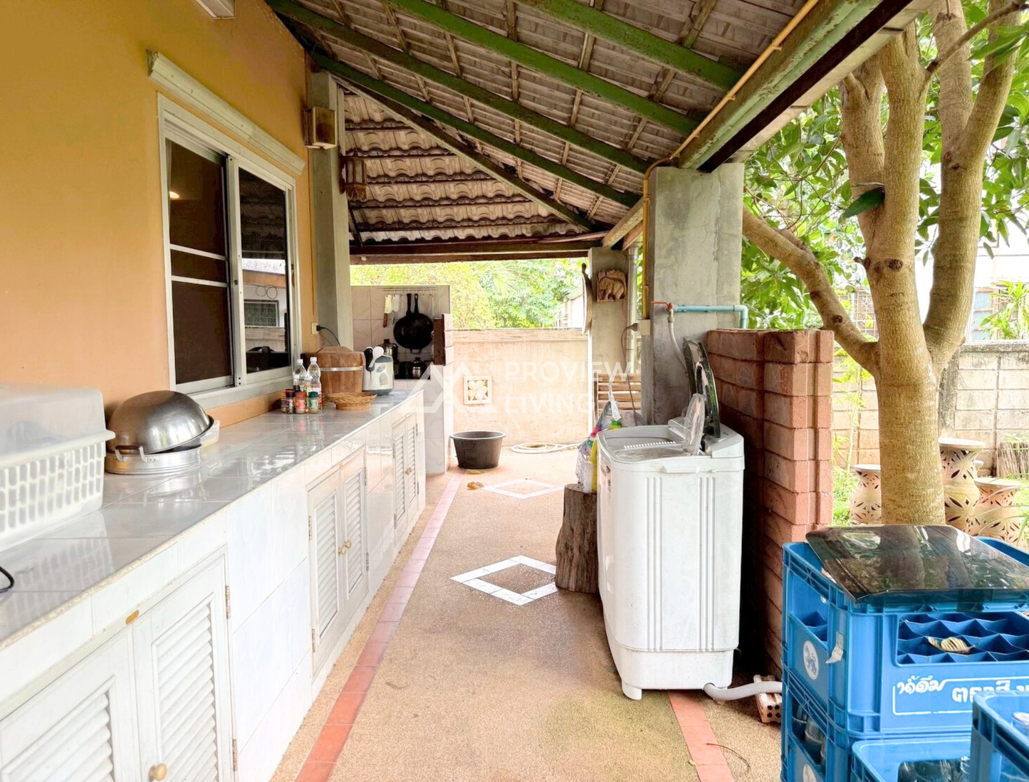 [ขายด่วน] บ้านเดี่ยว หลังใหญ่ มี2หลังในรั่วเดียว หมู่บ้านเสาวลักษณ์ 296.6 ตารางวา ราคา 8.XX ลบ.