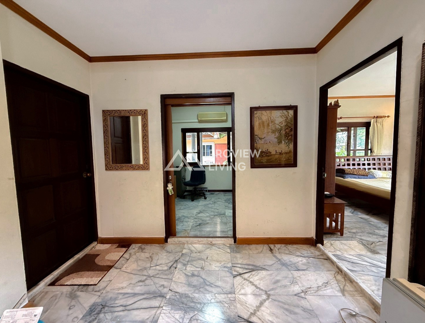 [ขายด่วน] บ้านเดี่ยว หลังใหญ่ มี2หลังในรั่วเดียว หมู่บ้านเสาวลักษณ์ 296.6 ตารางวา ราคา 8.XX ลบ.