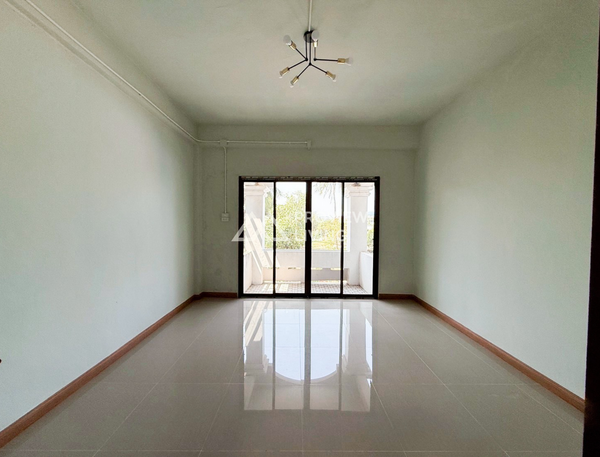 Urgent Sale! Detached House in Surat Thani, 2.5 storeys, only 18 sq.wah.