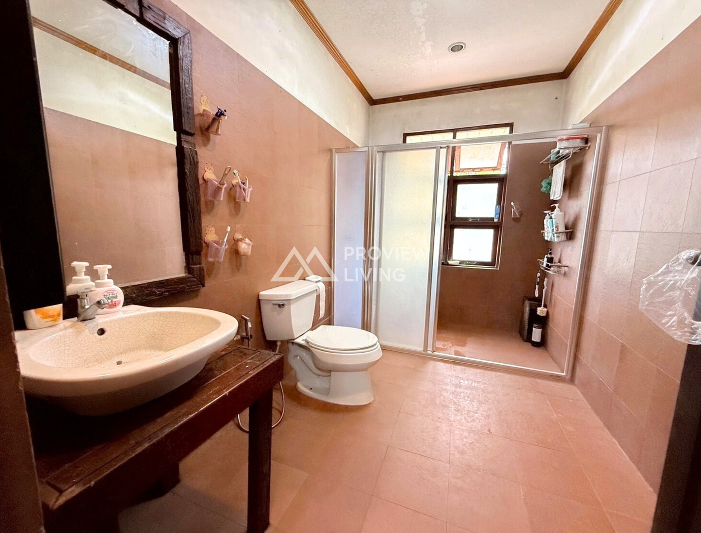 [ขายด่วน] บ้านเดี่ยว หลังใหญ่ มี2หลังในรั่วเดียว หมู่บ้านเสาวลักษณ์ 296.6 ตารางวา ราคา 8.XX ลบ.