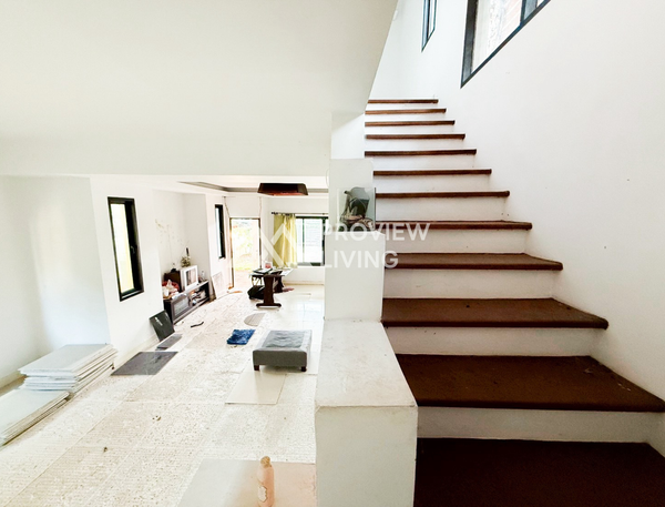 House for sale in Surat Thani, Srivichai 16, near Surat Hospital, price 2.5 million baht