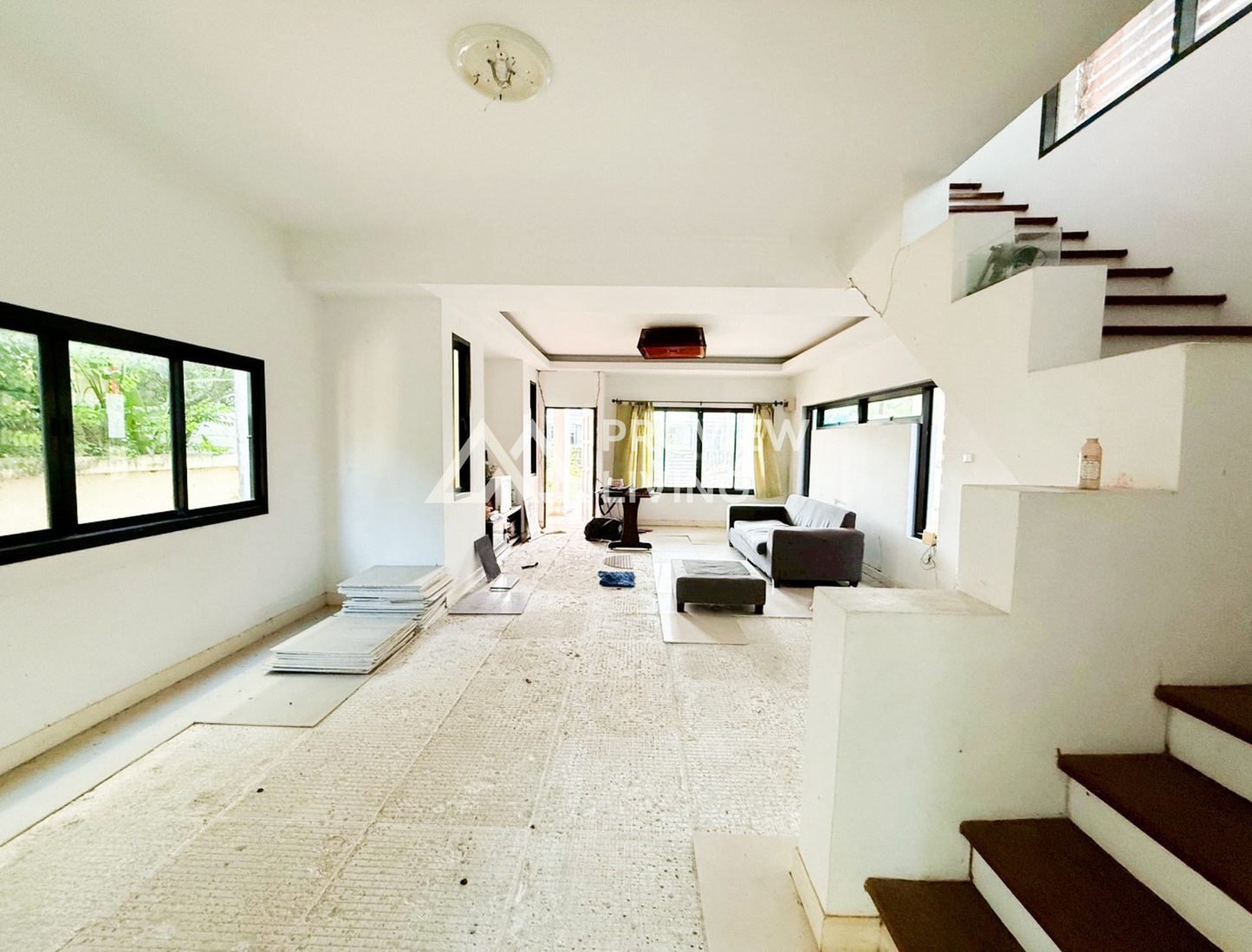 [ขายด่วน] บ้านเดี่ยว 2 ชั้น 2 ห้องนอน 3 ห้องน้ำ ซอยศรีวิชัย 16 ใกล้โรงพยาบาลสุราษฎร์ธานี ราคา 2.XX ลบ