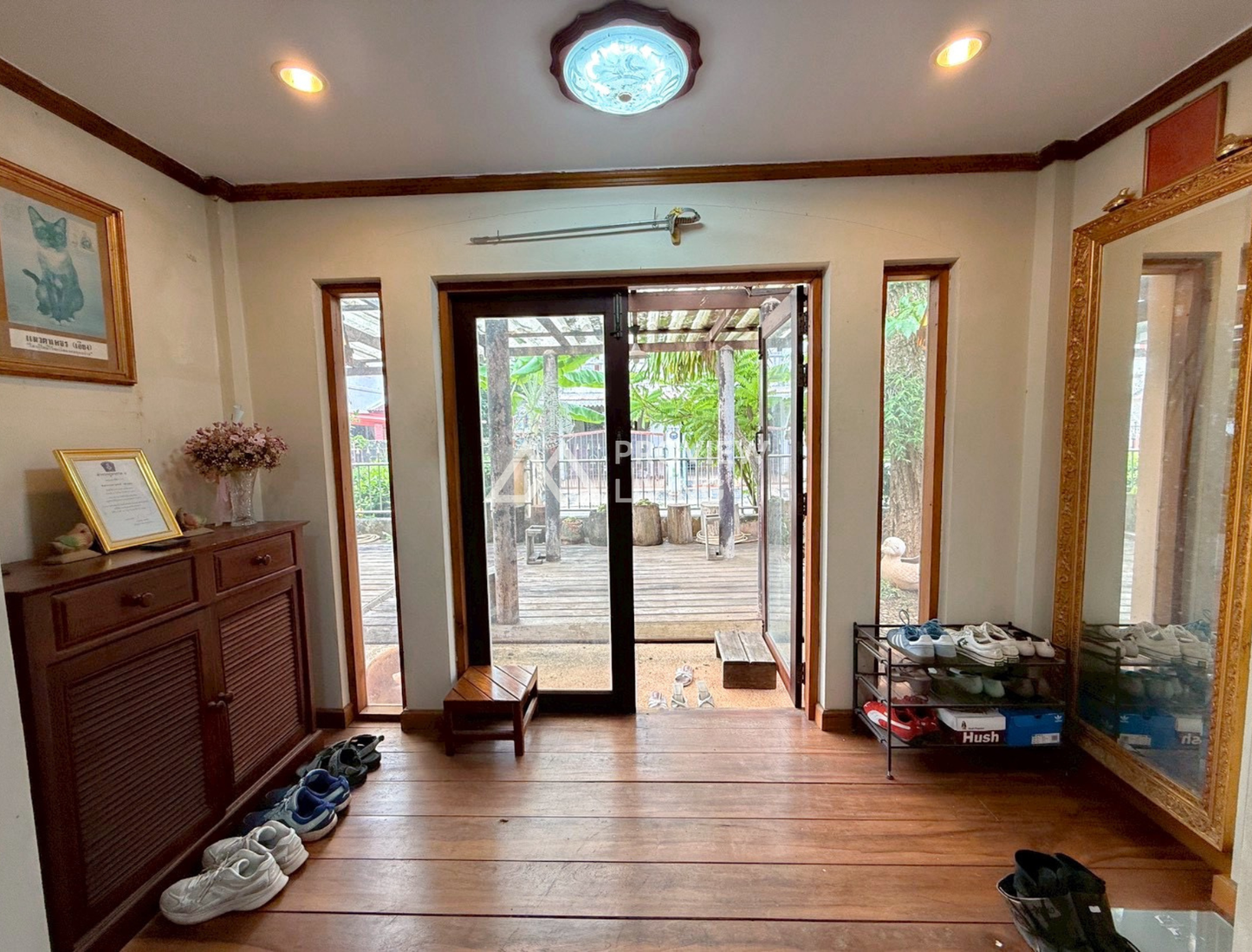 [ขายด่วน] บ้านเดี่ยว หลังใหญ่ มี2หลังในรั่วเดียว หมู่บ้านเสาวลักษณ์ 296.6 ตารางวา ราคา 8.XX ลบ.