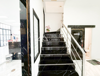 Urgent Sale: Commercial Building in Surat Thani. 3.5-story building, Aomsin Soi.
