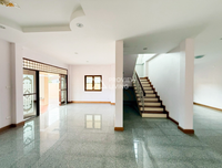 For sale: 2-storey detached corner house, Soi Sri Kasem 15, 100 sq.wah, 3 bedrooms, 3 bathrooms, 4 parking spaces, Baan Wassana, Tad Mai Nai Luek (near the slaughterhouse), Surat Thani.