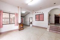 [Sold Out] 2nd-hand house Soi Luksuea 7, next to Don Nok Market. Large house, spacious 110 sq.w. Less than 3 million baht, great value!! 23 meters wide. Surat Thani. 3 bedrooms, 2 bathrooms.