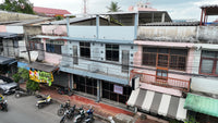 [FOR SALE] 2-storey shophouse, 2 units. Each unit has 2 bedrooms, 2 bathrooms. Total size 30.2 sq.wa. Soi Nok 13. Near Suratthani School, Government Complex, and Suratthani Technical College.