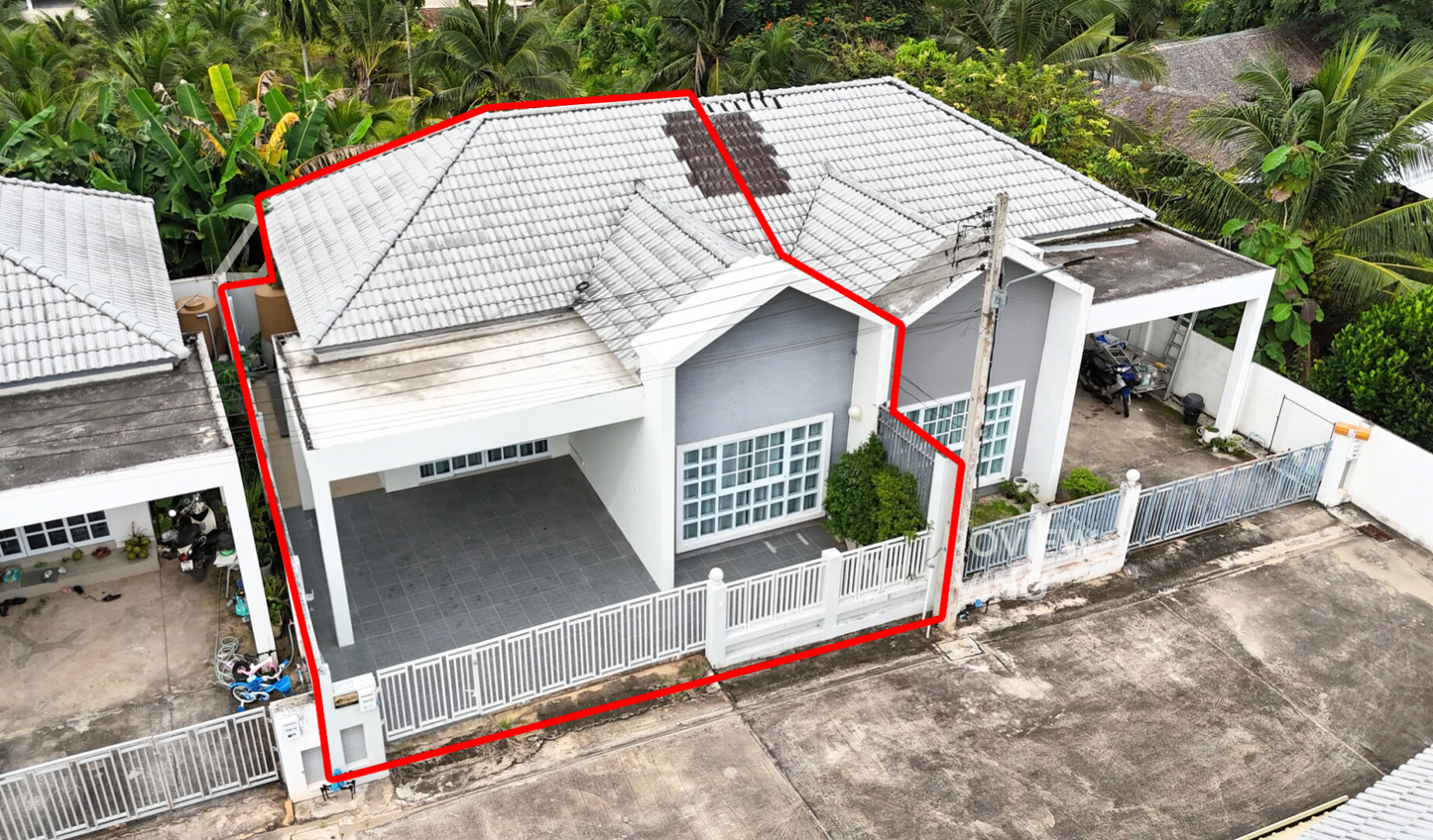 [ขายด่วน] บ้านแฝด โครงการวิลล่าเทมโป้ ซอยโกเตง รีโนเวทครบหิ้วกระเป๋าพร้อมเข้าอยู่ | 33.2 ตร.วา | 2 ห้องนอน 2 ห้องน้ำ 2 จอดรถ