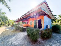 Resort for sale in Don Sak, Surat Thani. 24 rooms, located on Road 401, on the way to Samui pier. Price 1X.XX million baht.