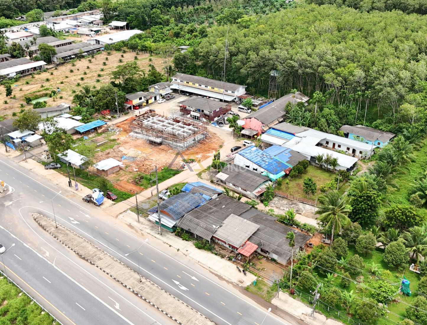 [ขายด่วน] บ้านพร้อมที่ดินใกล้สถานีภูธรตำรวจเขานิพนธ์ อำเภอเวียงสระ จ.สุราษฎร์ธานี พื้นที่รวม 162.4 ตร.วา 2 ห้องนอน 1 ห้องน้ำ 1 ห้องครัว 1 ห้องนั่งเล่น และพื้นที่สวนหลังบ้านพร้อมปรับเป็นสวนครัวหรือสิ่งปลูกสร้างอื่นๆ