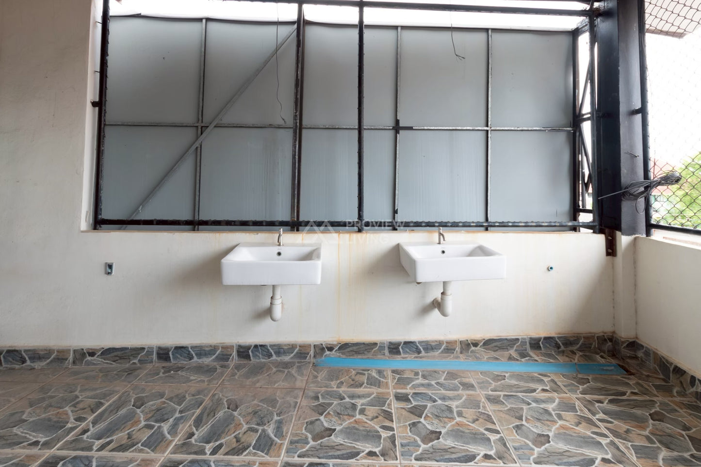 [ขายด่วน] หอพัก 3 ชั้น 8 ห้องนอน 4 ห้องน้ำ พื้นที่ 21.9 ตร.วา ทำเลที่ตั้งติดประตูหลังโรงเรียนจังหวัด 200 เมตร ทำเลดี ราคาสุดคุ้ม 3.X ล้าน