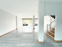 [Reserved] Commercial building, 3-story building (3 units, 2 units), on the new Si Kasem 15 road, starting at Surat Thani